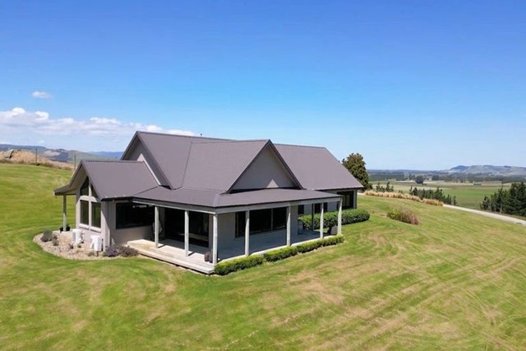 Photo of property in 1521 Dipton Winton Highway, Centre Bush, Winton, 9782