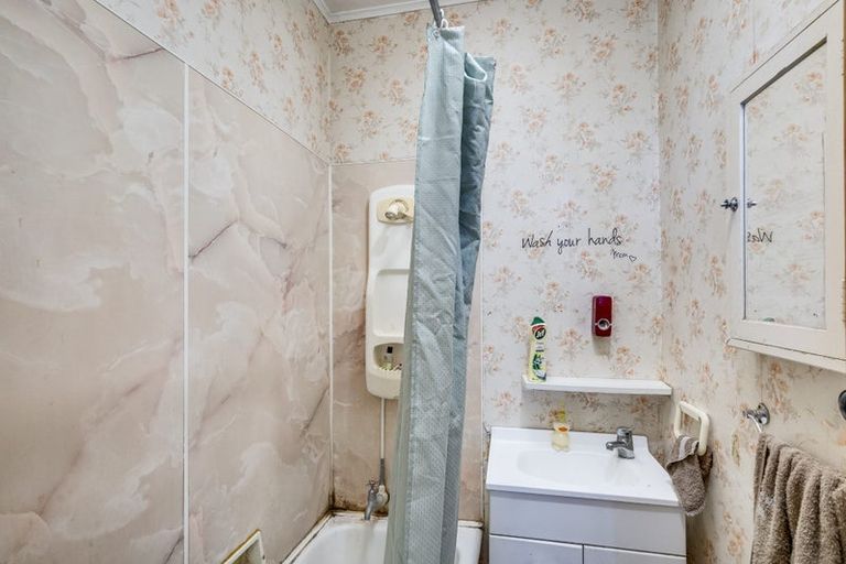 Photo of property in 1/39 Seddon Crescent, Marewa, Napier, 4110