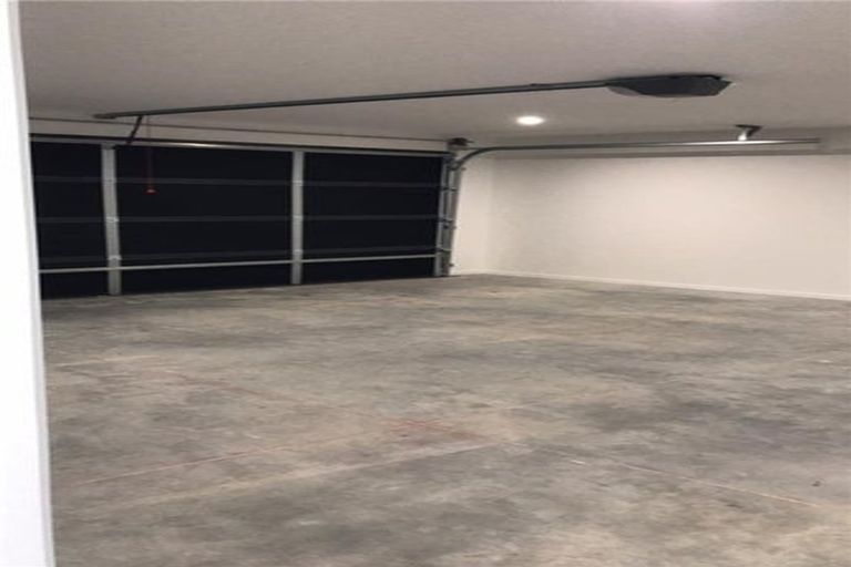 Photo of property in 135 Victoria Street, Cambridge, 3434