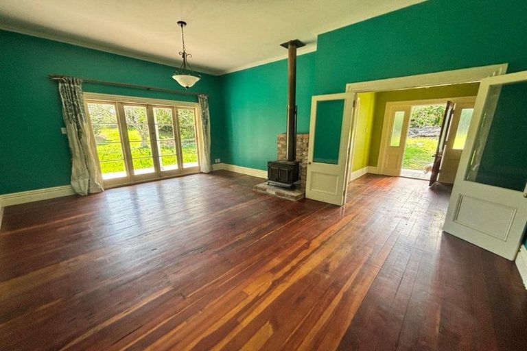 Photo of property in 37 Smalley Road, Glenbrook, Waiuku, 2681