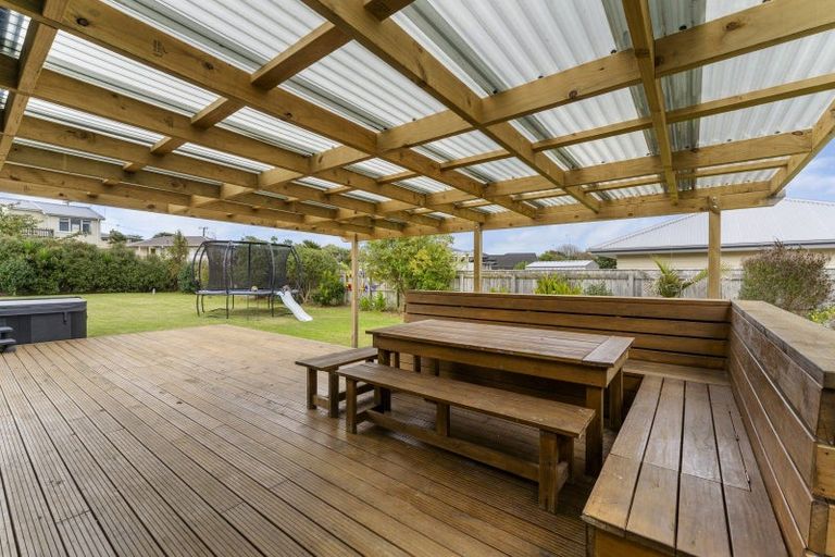 Photo of property in 3 Te Wiremu Lane, Otaki, 5512