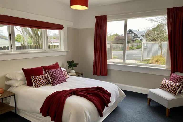 Photo of property in 135 Saint Martins Road, Saint Martins, Christchurch, 8022