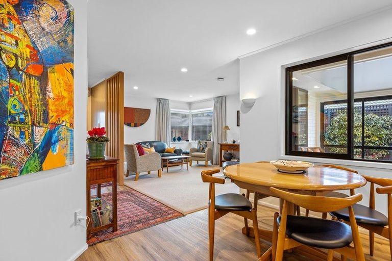 Photo of property in 5 Castle Way, Beckenham, Christchurch, 8023