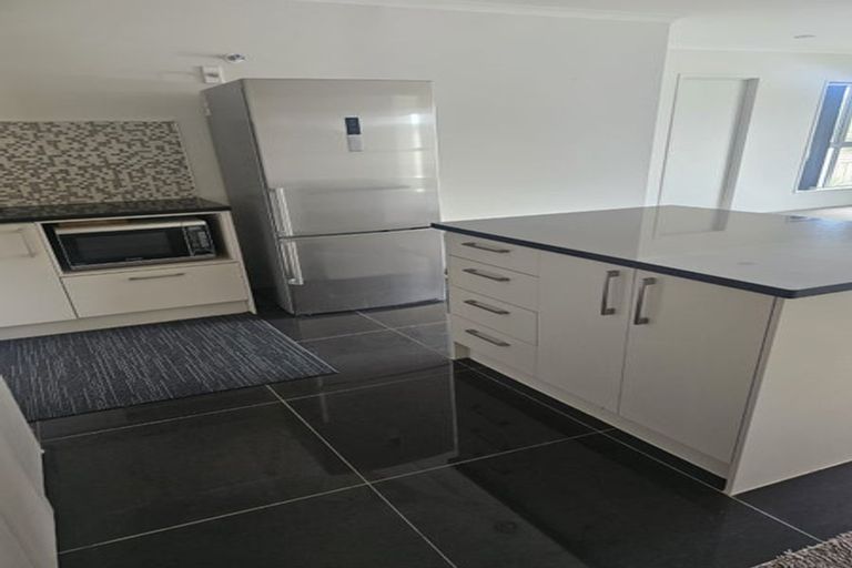 Photo of property in 12a Orams Road, Hillpark, Auckland, 2102