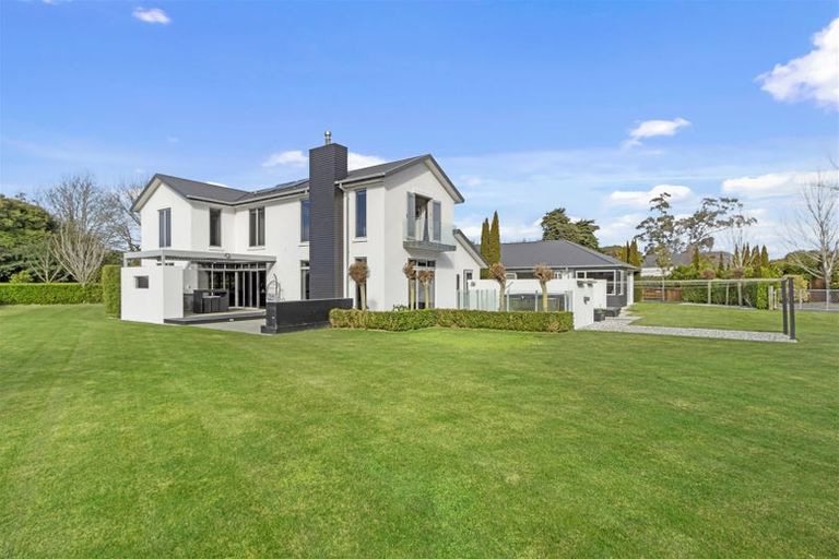 Photo of property in 97e Englefield Road, Northwood, Christchurch, 8051
