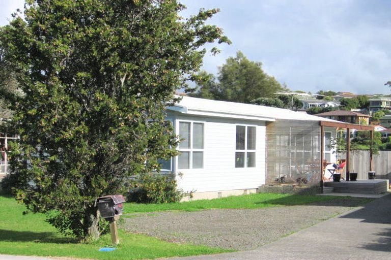 Photo of property in 1/11 Marellen Drive, Red Beach, 0932