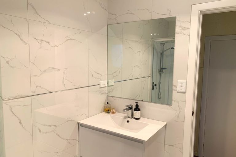 Photo of property in 108 Rathgar Road, Henderson, Auckland, 0610