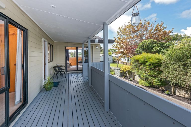 Photo of property in 7 Coubray Place, Botany Downs, Auckland, 2010