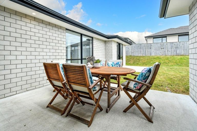 Photo of property in 25 Lippiatt Crescent, Pokeno, 2402