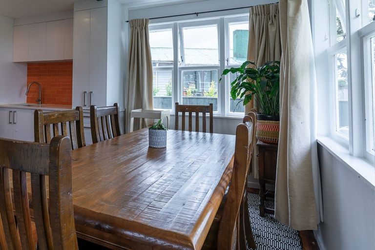 Photo of property in 61a Cobham Crescent, Kelston, Auckland, 0602
