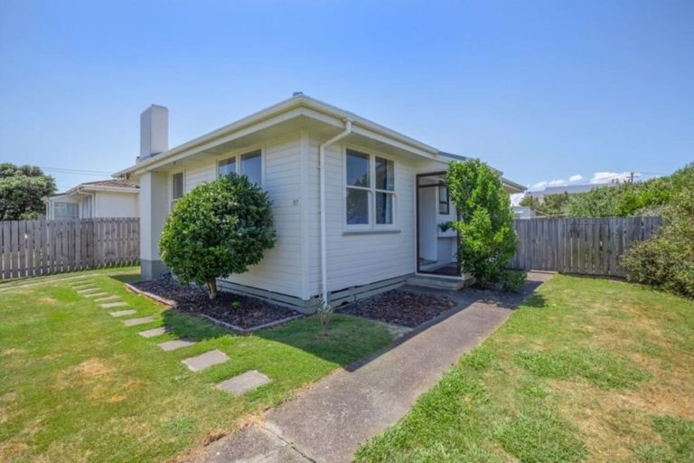 Photo of property in 87 Te Pene Avenue, Titahi Bay, Porirua, 5022
