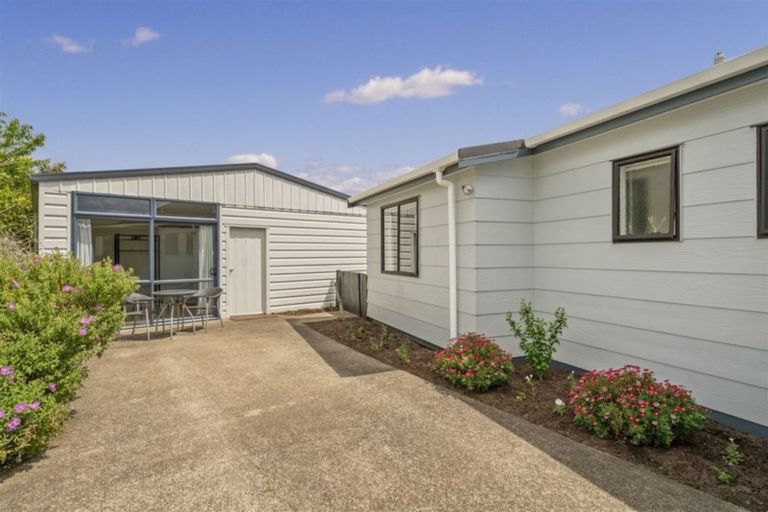 Photo of property in 10 Joan Gaskell Drive, Whitianga, 3510