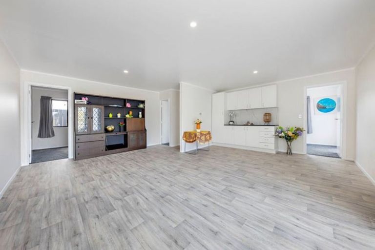 Photo of property in 24 President Avenue, Papakura, 2110