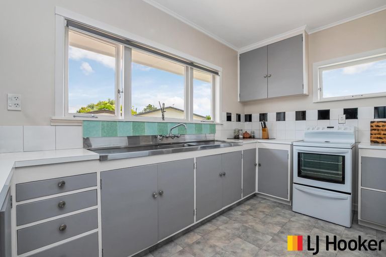 Photo of property in 37 Hooper Avenue, Pukekohe, 2120