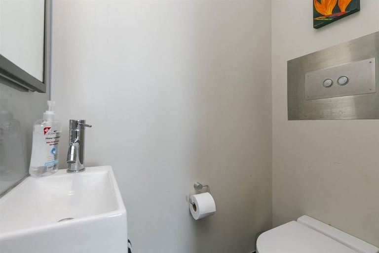 Photo of property in Manston Apartments, 145up1 Ohiro Road, Brooklyn, Wellington, 6021