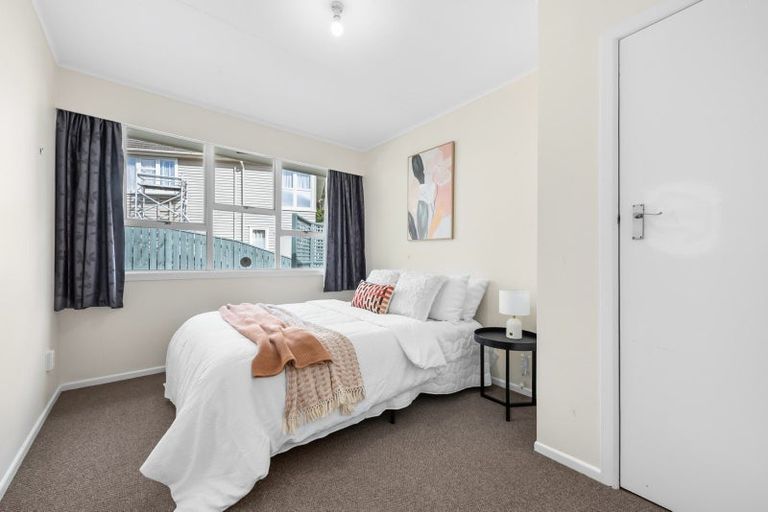 Photo of property in 4 Thomson Grove, Stokes Valley, Lower Hutt, 5019