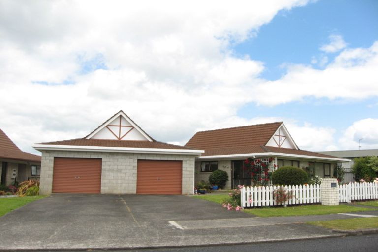 Photo of property in 24 Collie Road, Pukekohe, 2120