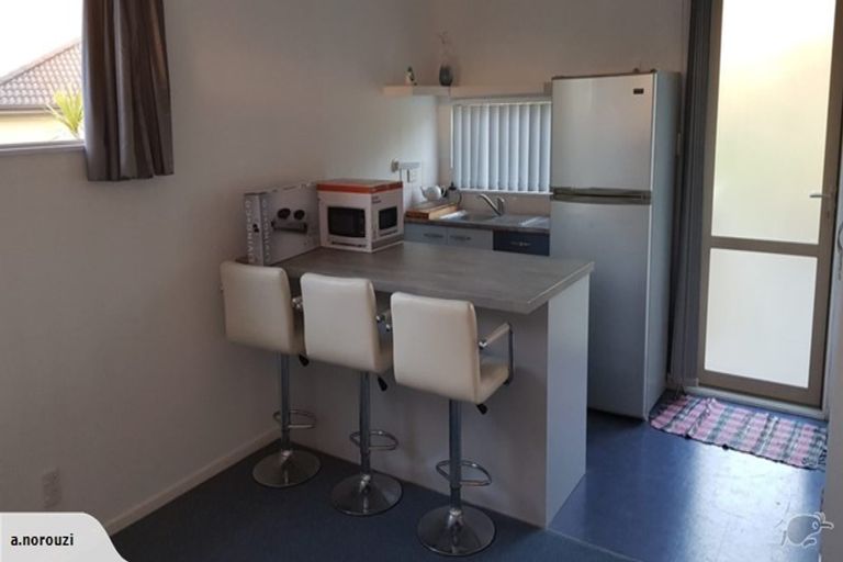 Photo of property in 17 Meteor Place, Schnapper Rock, Auckland, 0632