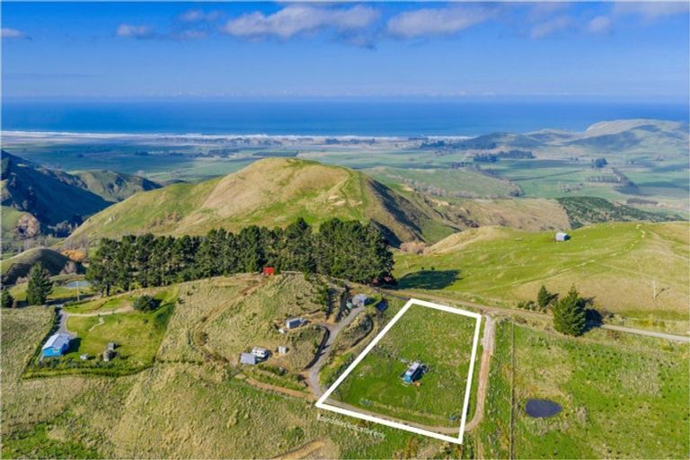 Photo of property in 668b Old Hill Road, Porangahau, 4291