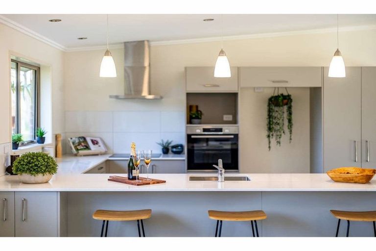 Photo of property in 11a Okura Drive, Kerikeri, 0230
