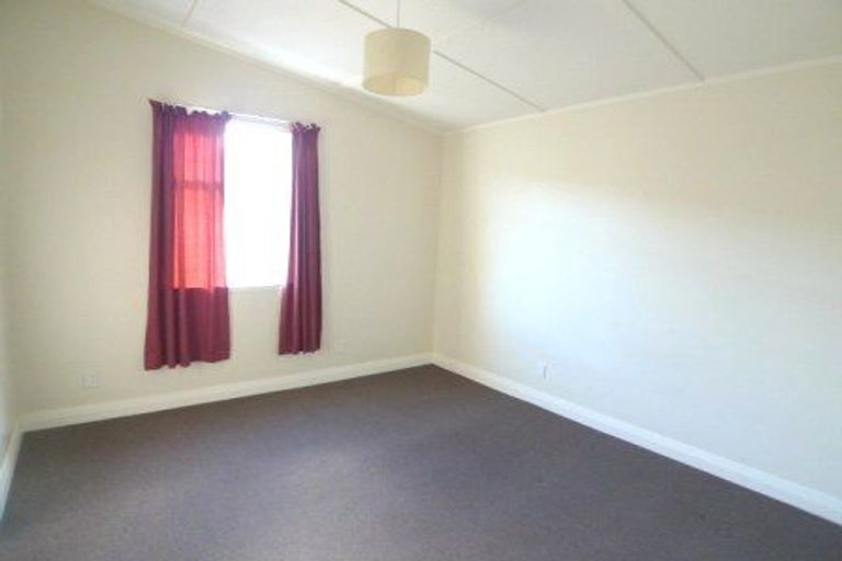 Photo of property in 22 Tamar Street, Island Bay, Wellington, 6023