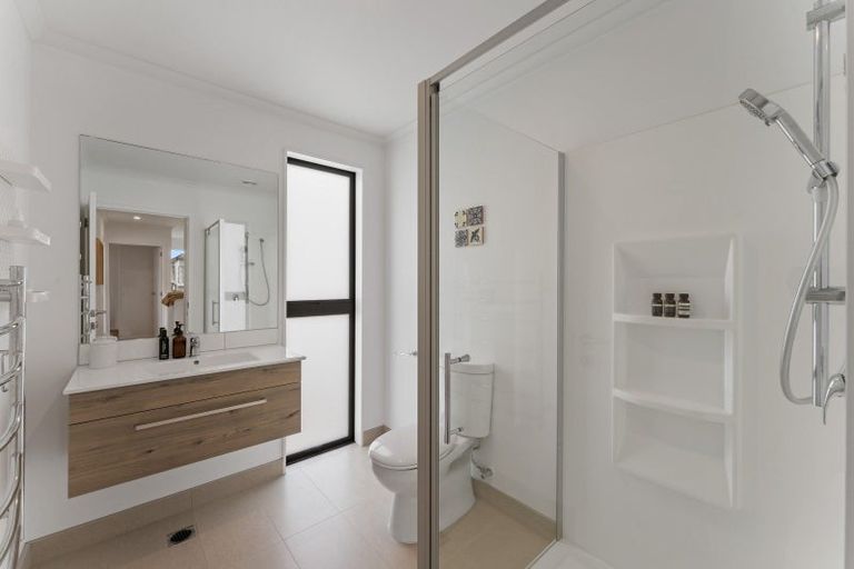 Photo of property in 40 Sidney Wallingford Way, Hobsonville, Auckland, 0616