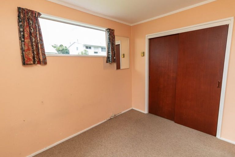 Photo of property in 104a Allington Road, Karori, Wellington, 6012