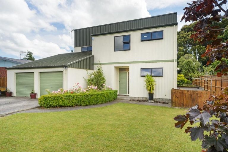 Photo of property in 36 Wanganui Road, Marton, 4710