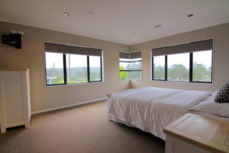 Photo of property in 75 Laurel Oak Drive, Schnapper Rock, Auckland, 0632