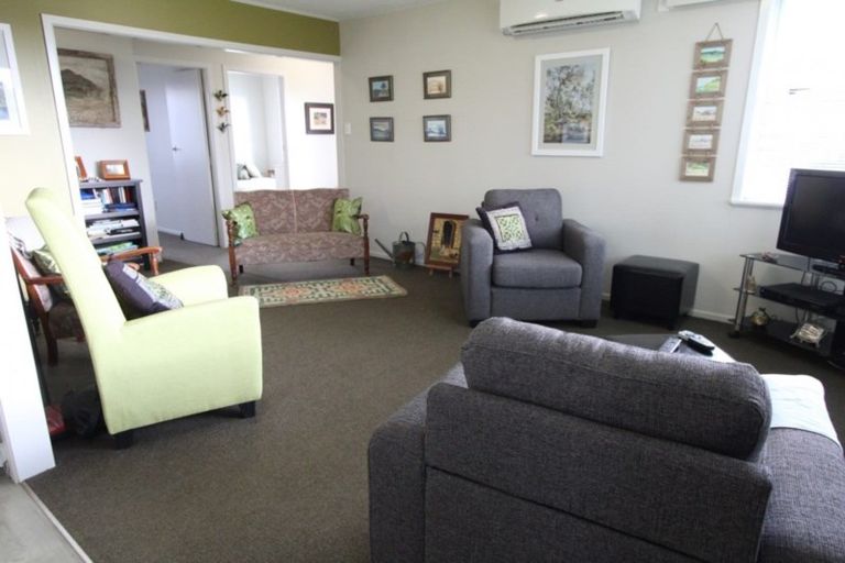 Photo of property in 38 Edinburgh Street, Tokoroa, 3420