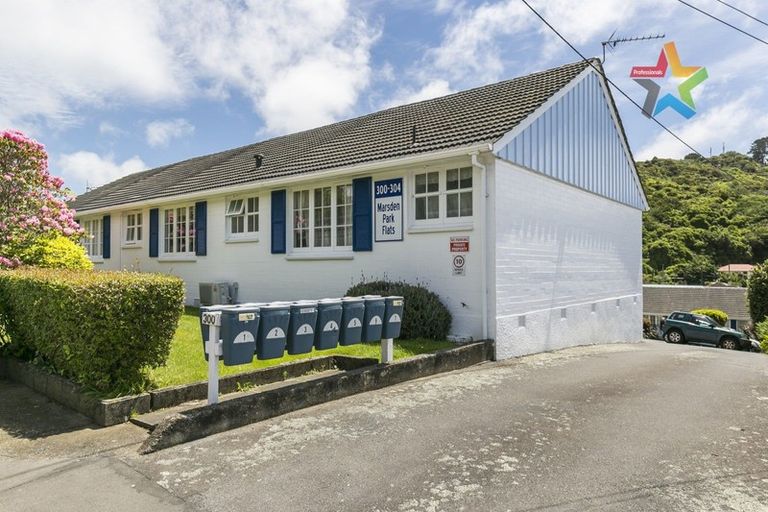 Photo of property in 300 Karori Road, Karori, Wellington, 6012
