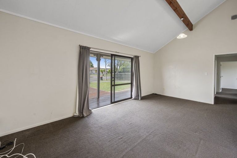 Photo of property in 51 Spriggs Crescent, Greenmeadows, Napier, 4112