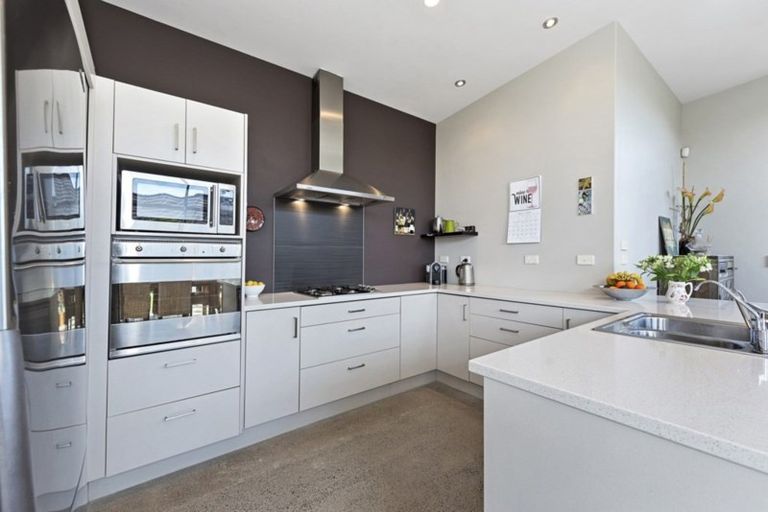 Photo of property in 5 Oldfield Court, Huntington, Hamilton, 3210