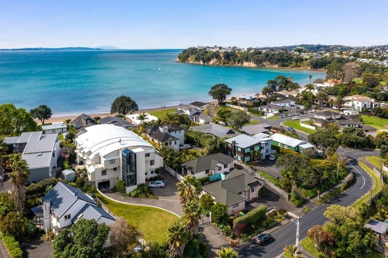 Photo of property in 32a Langton Road, Stanmore Bay, Whangaparaoa, 0932