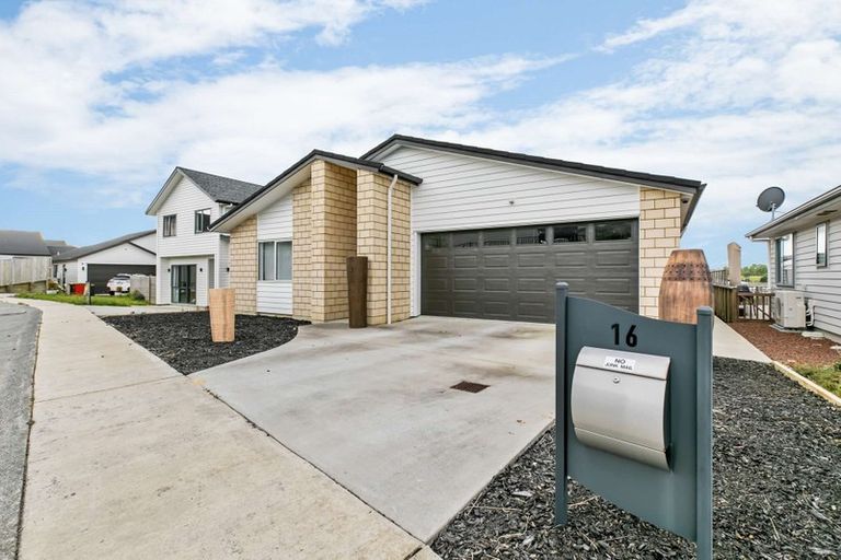 Photo of property in 16 Kiwa Crescent, Gulf Harbour, Whangaparaoa, 0930