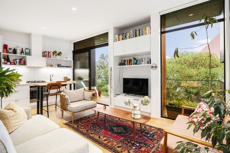 Photo of property in 37 Avon Street, Island Bay, Wellington, 6023