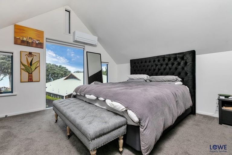 Photo of property in 480a Beach Road, Murrays Bay, Auckland, 0630