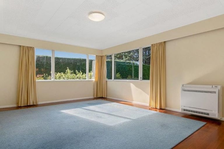 Photo of property in 17a Kereru Street, Henderson, Auckland, 0612