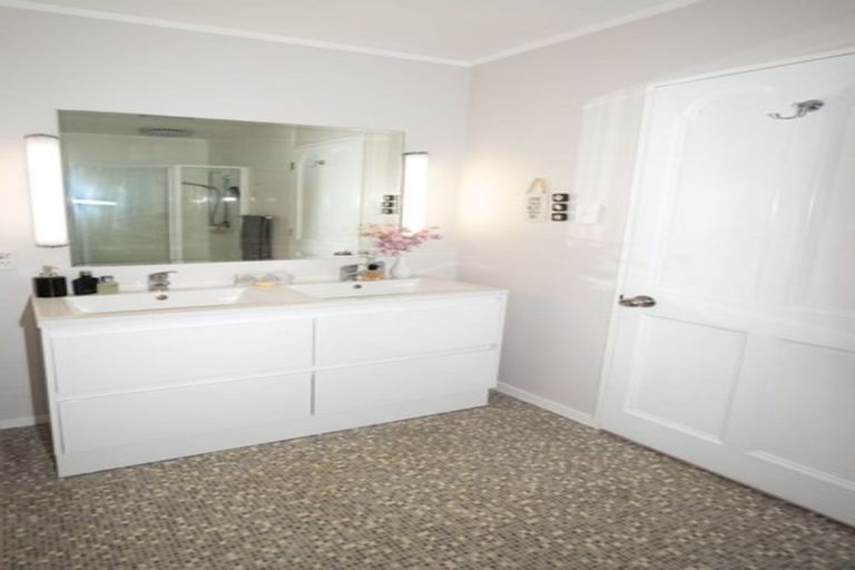 Photo of property in 21 Waikato Esplanade, Ngaruawahia, 3720