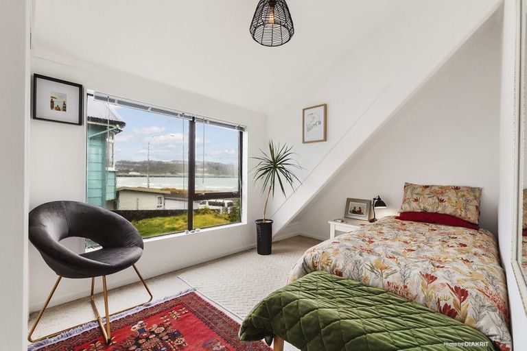 Photo of property in 14a Lyall Parade, Lyall Bay, Wellington, 6022