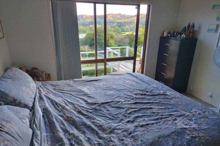 Photo of property in 17 Rautawhiri Road, Helensville, 0800