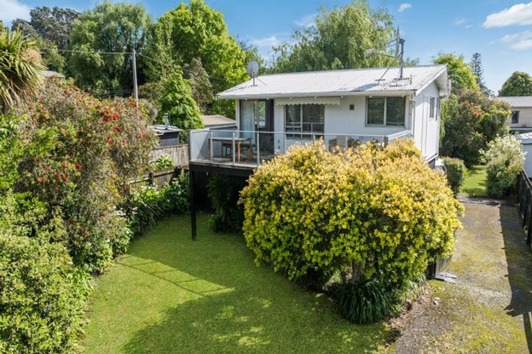 Photo of property in 11 Bays Road, Orere Point, Papakura, 2585