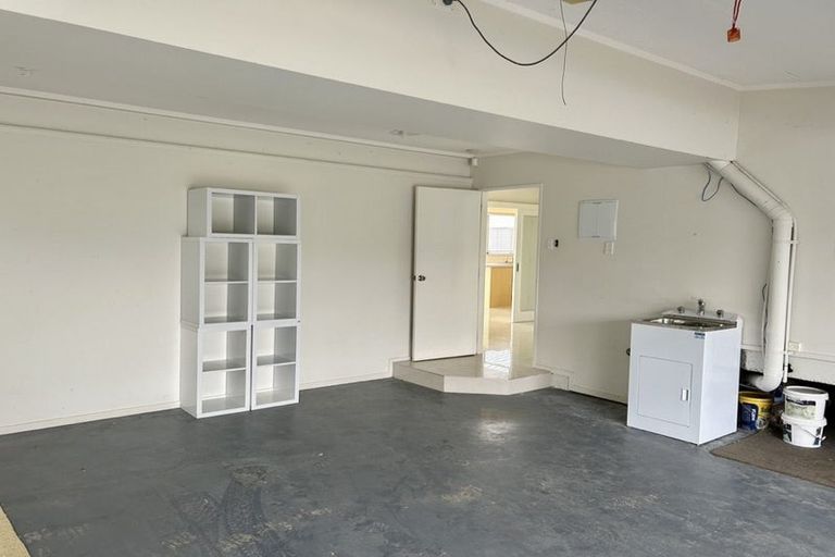 Photo of property in 232 Vipond Road, Stanmore Bay, Whangaparaoa, 0932