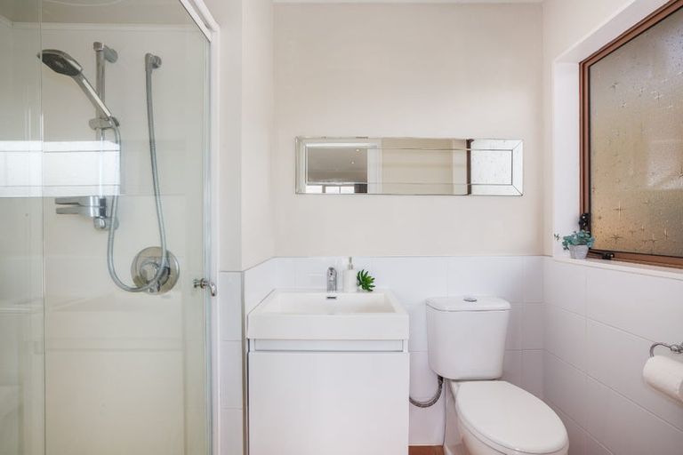 Photo of property in 17 Leeward Drive, Whitby, Porirua, 5024