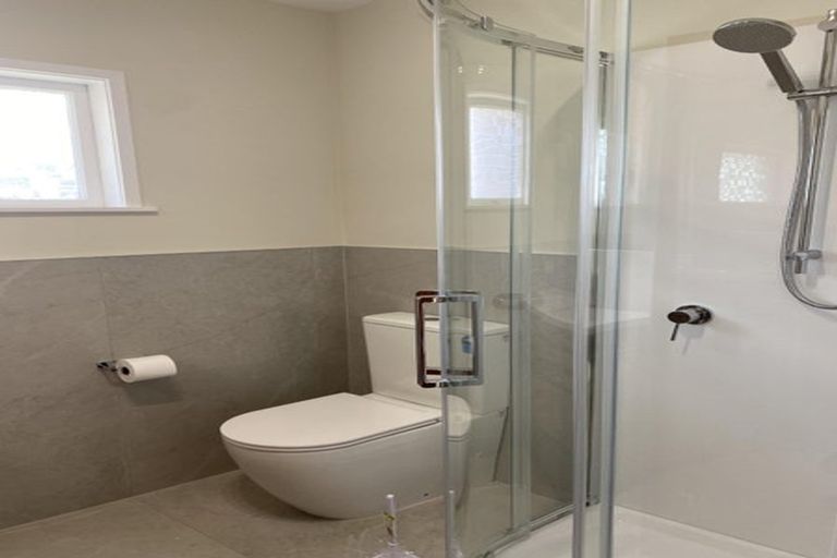 Photo of property in 36a Ayton Drive, Totara Vale, Auckland, 0629