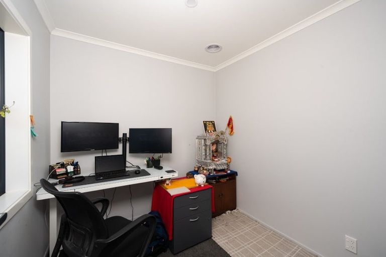 Photo of property in 9 Antigua Way, Grenada Village, Wellington, 6037