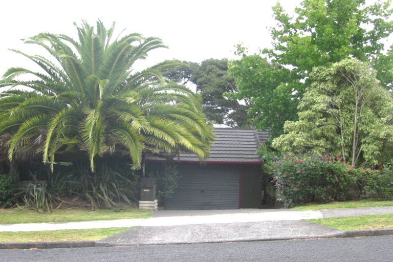 Photo of property in 29 Hiwihau Place, Glenfield, Auckland, 0629