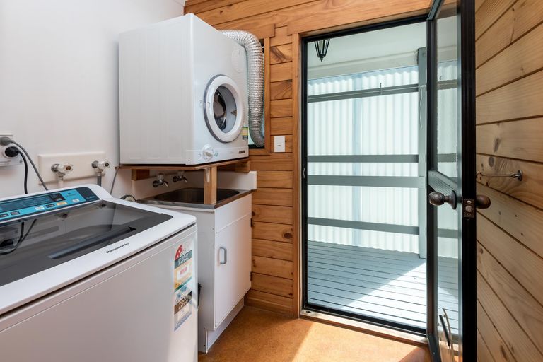 Photo of property in 7 Coubray Place, Botany Downs, Auckland, 2010