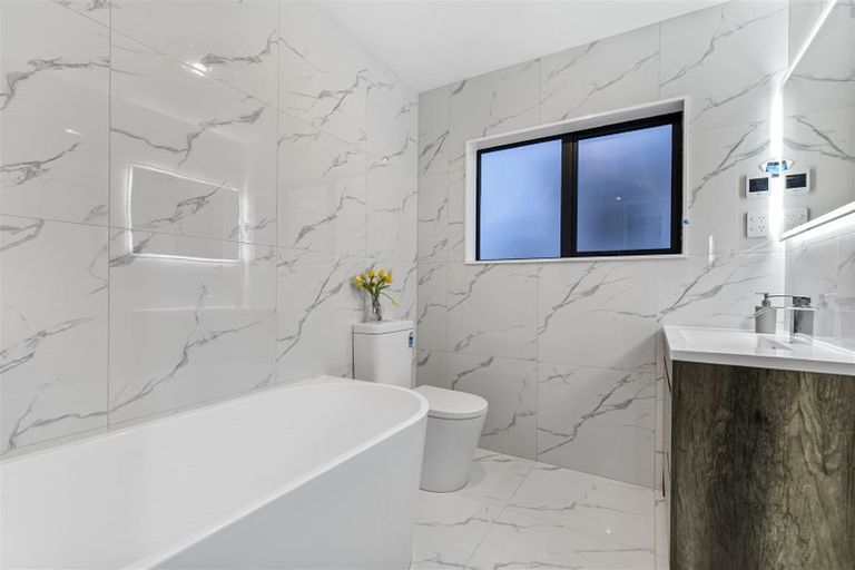 Photo of property in 147a Rathgar Road, Henderson, Auckland, 0610