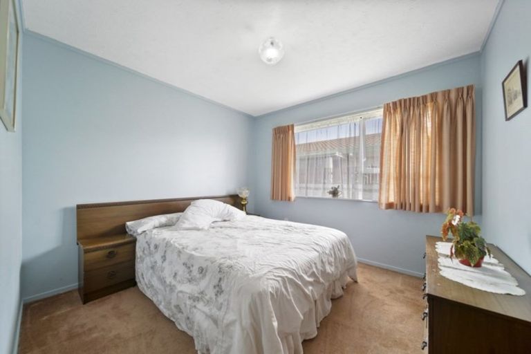 Photo of property in 2/7 King Edward Avenue, Papakura, 2110